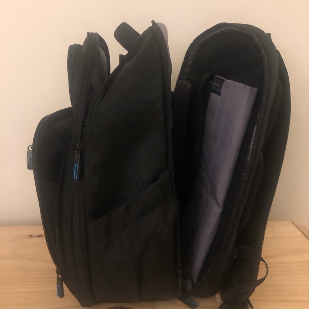 Samsonite Backpack - Picture 3 of 6